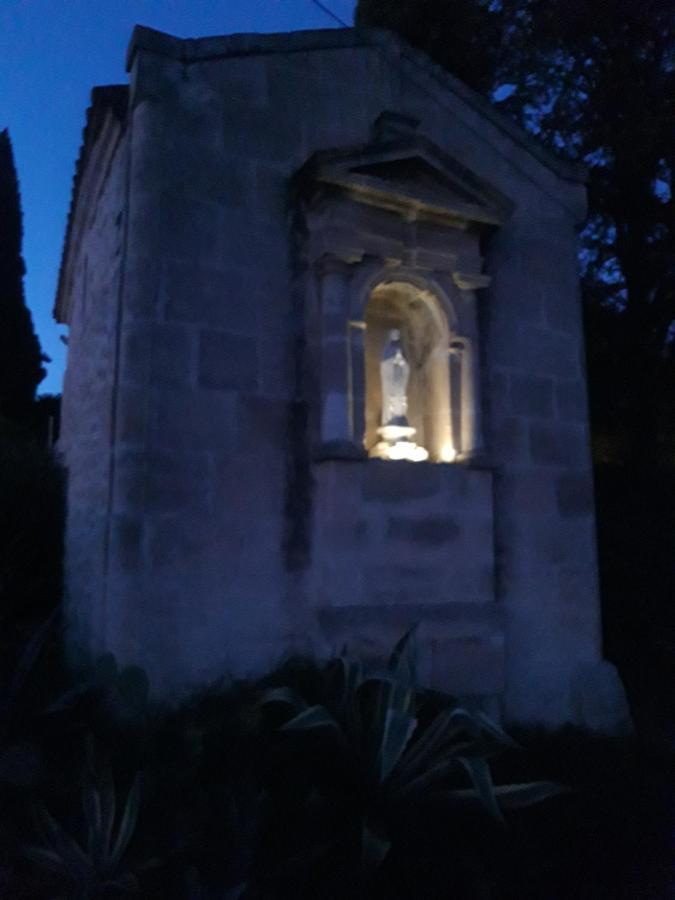 הוילה טרסקון Mas De La Chapelle Sainte-Elisabeth מראה חיצוני תמונה